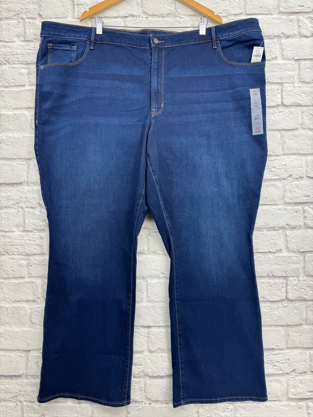 Old Navy Kicker Boot-Cut Jeans Size 30 Mid-Rise Dark Wash Stretch Bootcut Denim